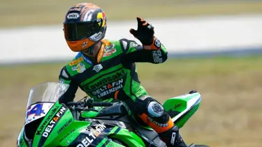 Kenan Sofuoğlu liderliğe yükseldi