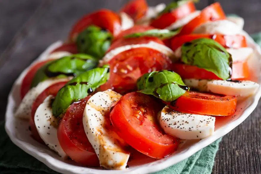 4. CAPRESE SALATA 7