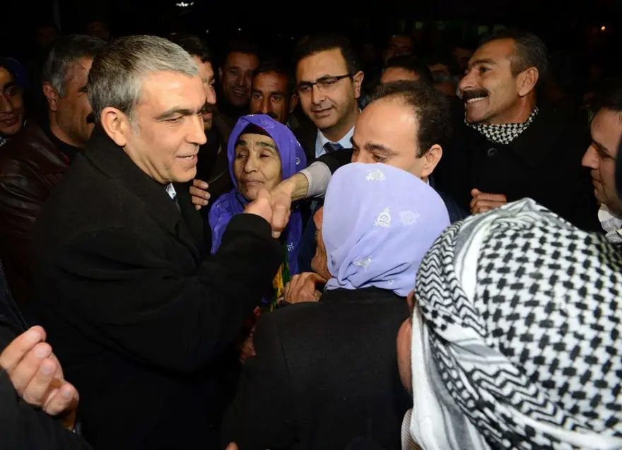BDP'li vekiller tahliye edildi 12