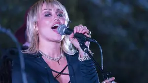 Miley Cyrus'tan oy verin çağrısı