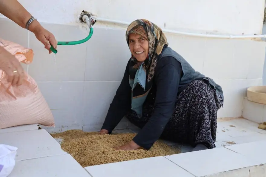 “Bu iş kadın işi değil” dediler, 25 yıldır yapıyor: Bütün köy müşterisi oldu 1
