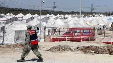 'Suriyeli albayı çadırkentten kaçıracaklardı'