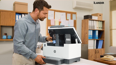 Küçük işletmelerin verimli çalışması için gerekli tüm özellikler HP LaserJet Tank yazıcıda bir arada