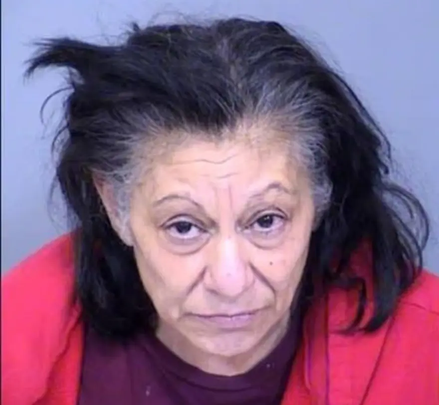 Annesi ve büyükannesi tarafından kafeste tutuldu;13 yaşındaki kız hayatını kaybetti 2