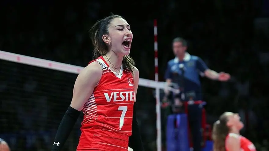 Milli voleybolcu Hande Baladın’ı tehdit eden sanık 5 yılla yargılanacak 