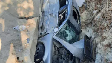 Ters yöne giren otomobil kazaya neden oldu: 1'i ağır 4 yaralı