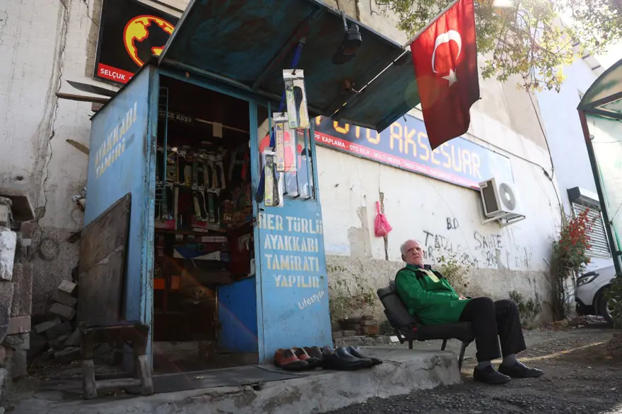 2 metrekarede 45 yıl geçirdi: 73 yaşında ama mesleğini hala sürdürüyor 5 2 metrekarede 45 yıl geçirdi: 73 yaşında ama mesleğini hala sürdürüyor 5