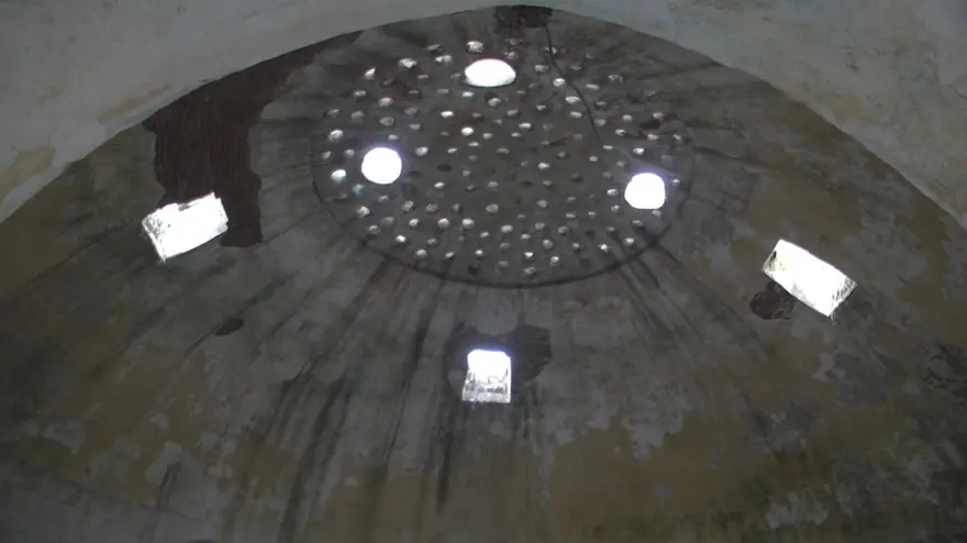 500 yıllıkDeva Hamamı talan edildi 8