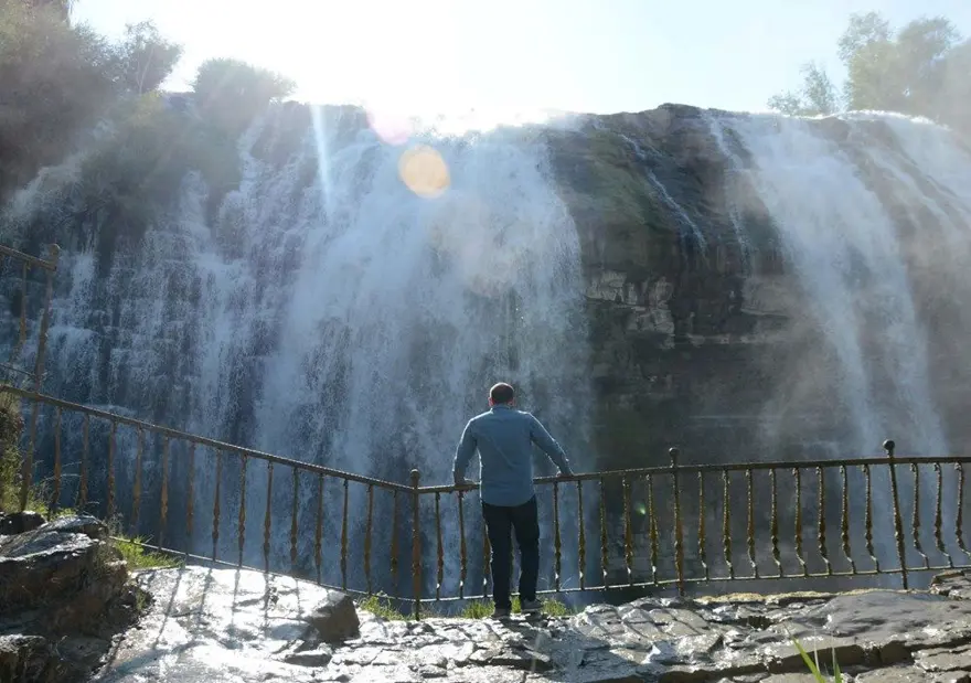 "TURİSTLERİ EL FENERLERİ İLE GEZDİRİRDİK" 3