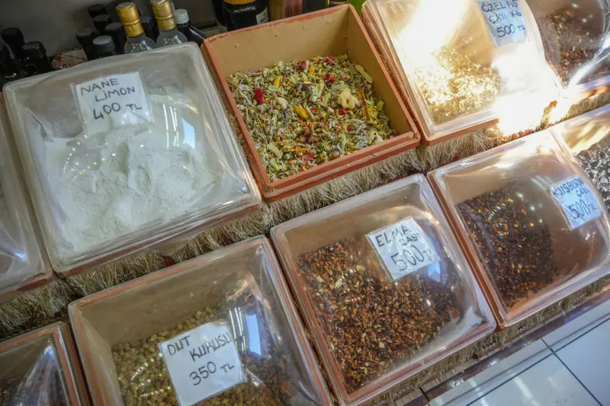 Kilosu 500 liradan tezgahlarda alıcı buluyor: Hasta olmak istemeyenler oraya koşuyor 5