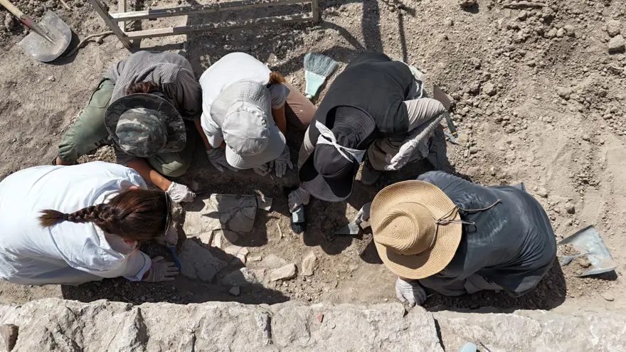 Çanakkale'de yer altında bulundu! Tam 1700 yıllık, incelemeye alındı 8 Çanakkale'de yer altında bulundu! Tam 1700 yıllık, incelemeye alındı 8