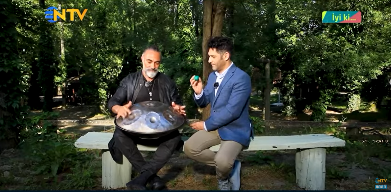 Selim Bayraktar ve Deniz Tansel Öngel'den sürpriz müzik performansı