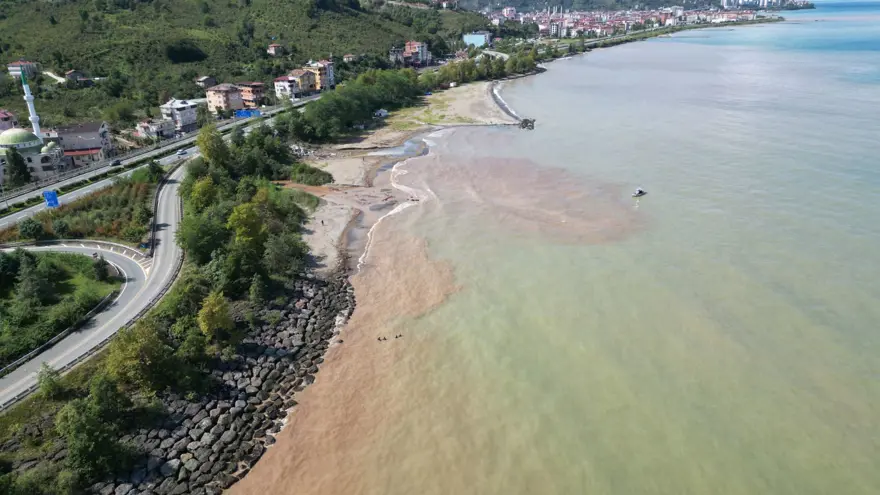 SEL SONRASI DENİZ RENK DEĞİŞTİRDİ 3