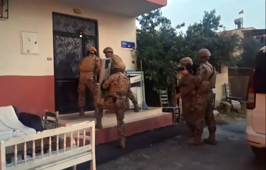 Villalar, cipler, altınlar... Adana'daki çetenin 600 milyon lirasına el konuldu 1