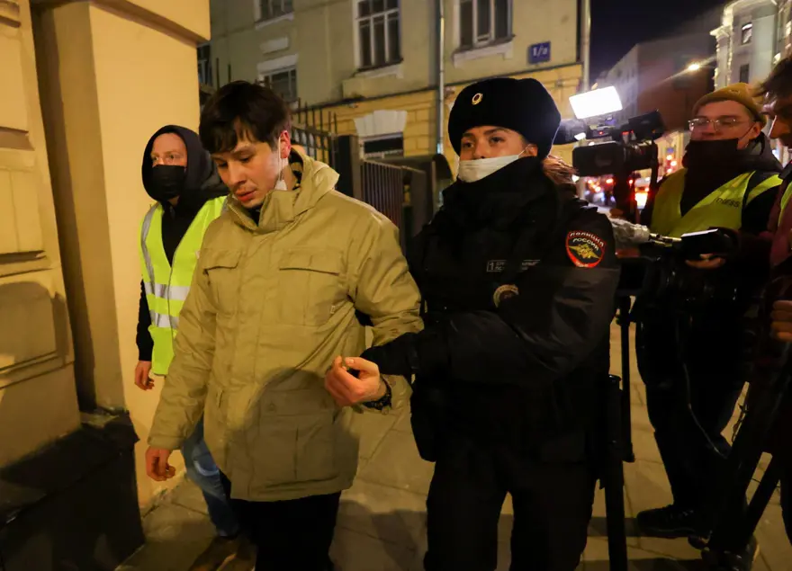 Rusya'da savaş karşıtı protestolarda 3 bin aşkın kişi gözaltına alındı 7