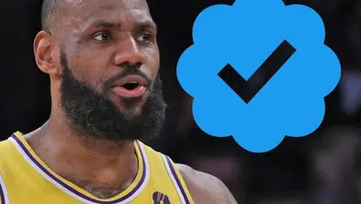 LeBron James mavi tik için Twitter'a rest çekti