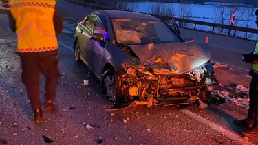 Çorum'da hafif ticari araç ile otomobil çarpıştı: 6 yaralı