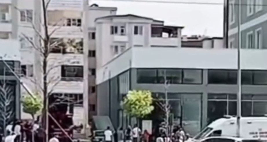 Temizlik yaparken 7. kattan düşerek öldü