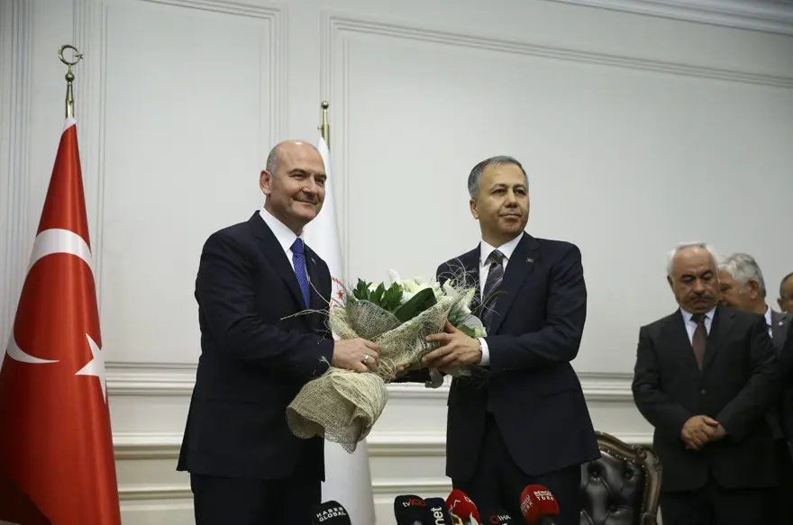 Bakanlıklarda devir teslim 4