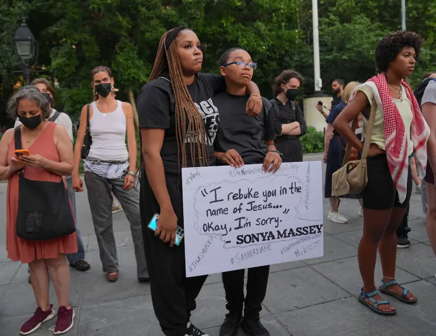 Polis tarafından öldürülen Sonya Massey için adalet! Binlerce kişi New York sokaklarında yürüdü 11