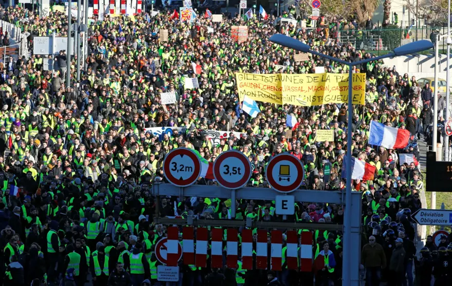 Paris'te 167 sarı yelekli gözaltına alındı 2