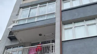 Yılbaşı için tatile geldi, 5'inci kattan aşağıya düştü