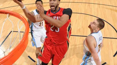 Anthony Davis'ten performansı galibiyeti getirdi