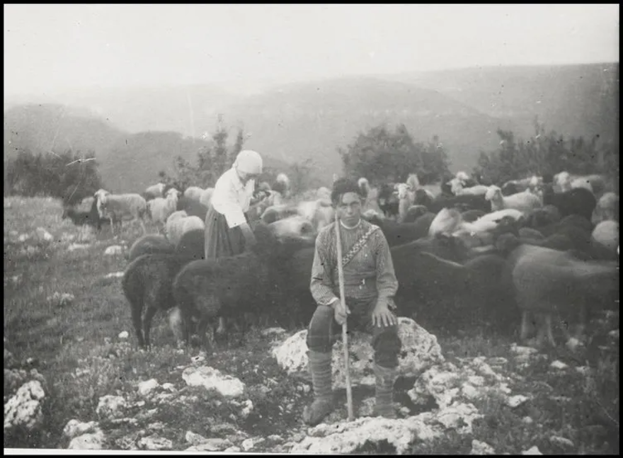 Bilim kurgu değil Türk boylarının 111 yıllık fotoğrafları. Gizemli heykeller, gelişmiş aletler, tanıdık kıyafetler (106 fotoğrafla gizemli Türk tarihi) 41