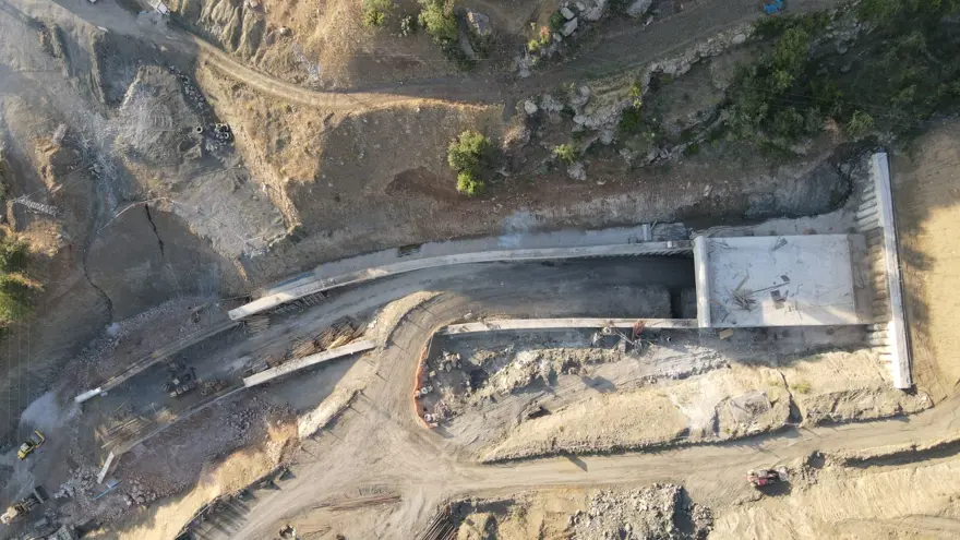 Şırnak ve Van'da dağlarda açılacak tünellerle ulaşım kolaylaşacak 9