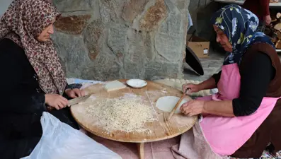 Pekmezden yaptılar, geçim kaynağı oldu: Yıllardır yapılıyor