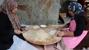 Pekmezden yaptılar, geçim kaynağı oldu: Yıllardır yapılıyor