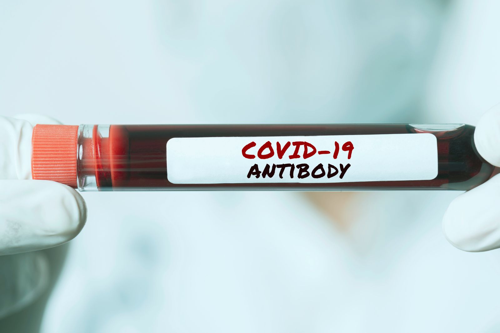 Corona virüs tarih oluyor: Covid-19'un tüm varyantlarını etkisiz hale getiren antikor keşfedildi