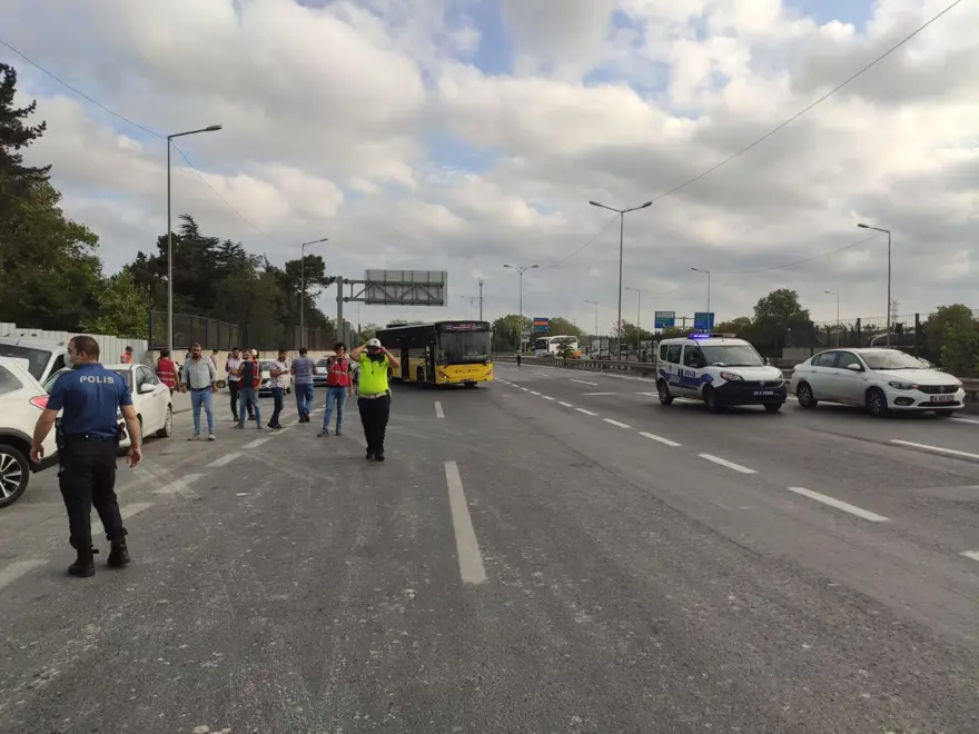 Eyüpsultan'da üst geçit çöktü 4 Eyüpsultan'da üst geçit çöktü 4