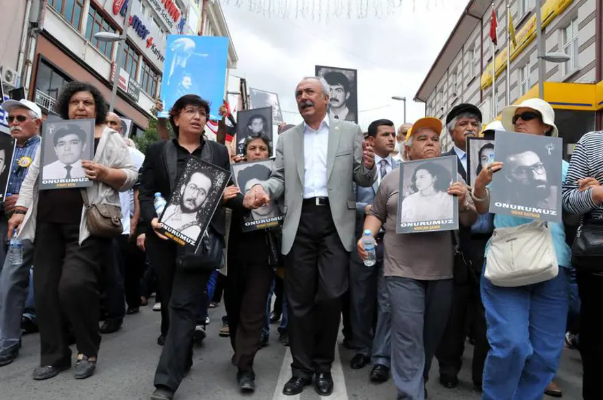 Sivas katliamının 20. yıldönümü 9