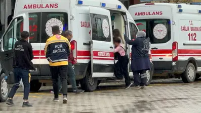 Okul önünde bir kişi şeker dağıttı,15 öğrenci zehirlendi