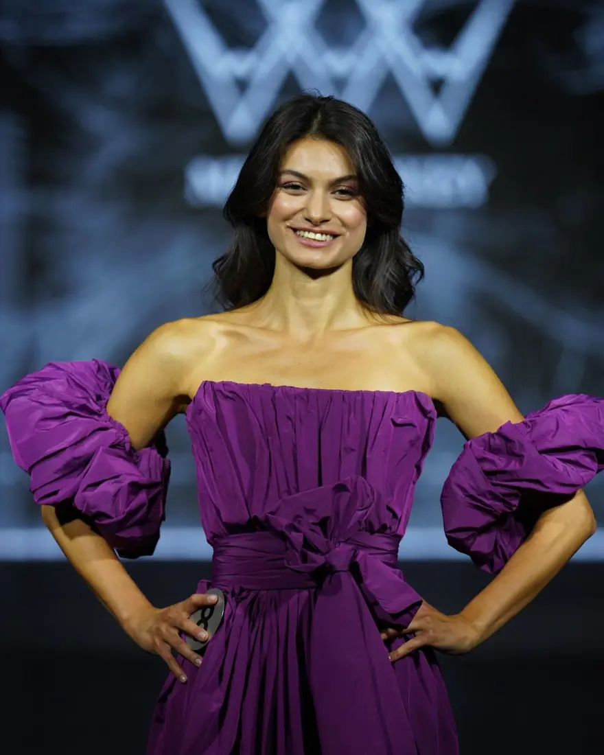 Nebahat Çehre ile Çağla Şıkel'den Miss Turkey birincisi İdil Bilgen'e destek 5