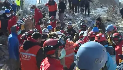 51 kişiye mezar olan Furkan Apartmanı davasındaki tahliyeleracılı ailelerin tepkisine neden oldu