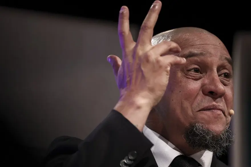 Efsane futbolcu Roberto Carlos yedinci eşinde de boşanıyor: Evsiz kaldı, tesislerde yatıyor 3