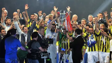 Fenerbahçe'den dev kutlama