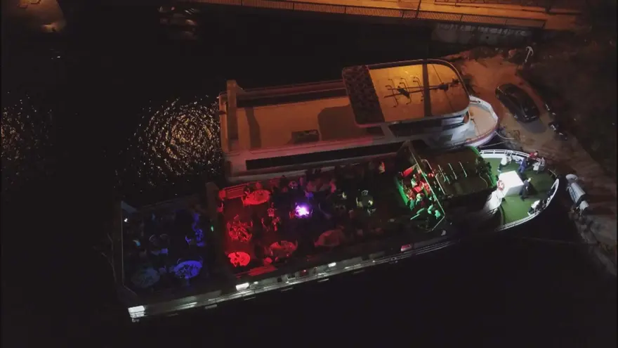 Corona virüse aldırmadan Haliç'te yat partisi düzenlediler 5