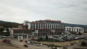 Zonguldak'ta karın ağrısıyla gelen 16 yaşındaki çocuk doğum yaptı!