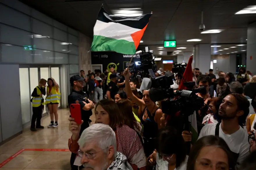 Sumud aktivistleri kahramanlar gibi karşılandı 1 Sumud aktivistleri kahramanlar gibi karşılandı 1