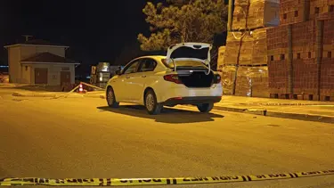 Aracından inerek kendini vuran genç hayatını kaybetti