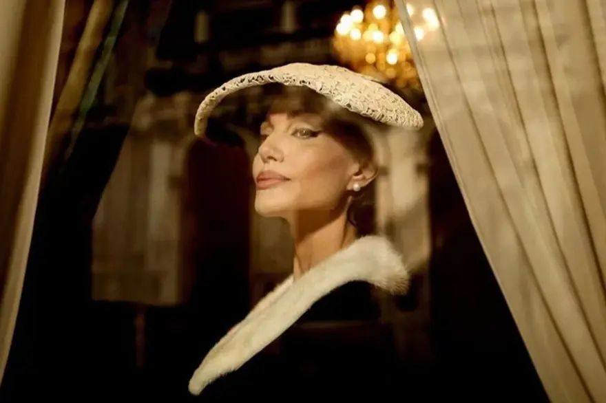 Haluk Bilginer ile Angelina Jolie başrolde: Maria filminden yeni kareler 