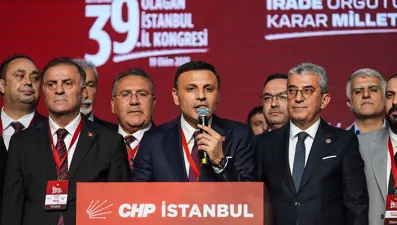 CHP İstanbul kongresi: Özgür Çelik yeniden il başkanı seçildi