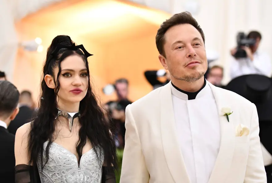 Elon Musk'ın sevgilisi Grimes yeni albümünü anlattı: Yapay zekanın uzay operası olacak 2