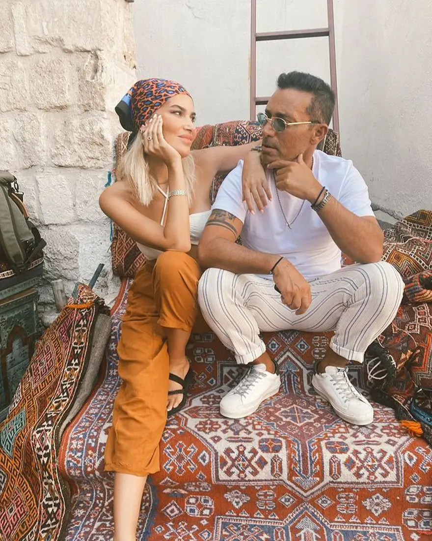 Mustafa Sandal ve Melis Sütşurup nişanlandı 5