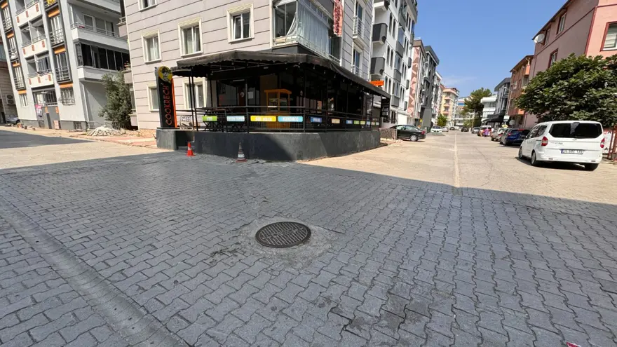 Görme engelli hamile kadın rögara düştü 3 Görme engelli hamile kadın rögara düştü 3