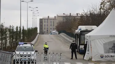 Umreden dönenlerin karantina süresi 1 hafta daha uzatıldı