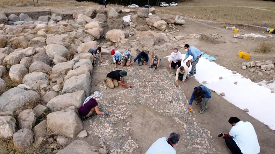 Dünyanın bilinen en eski mozaiği Yozgat’ta bulundu 4